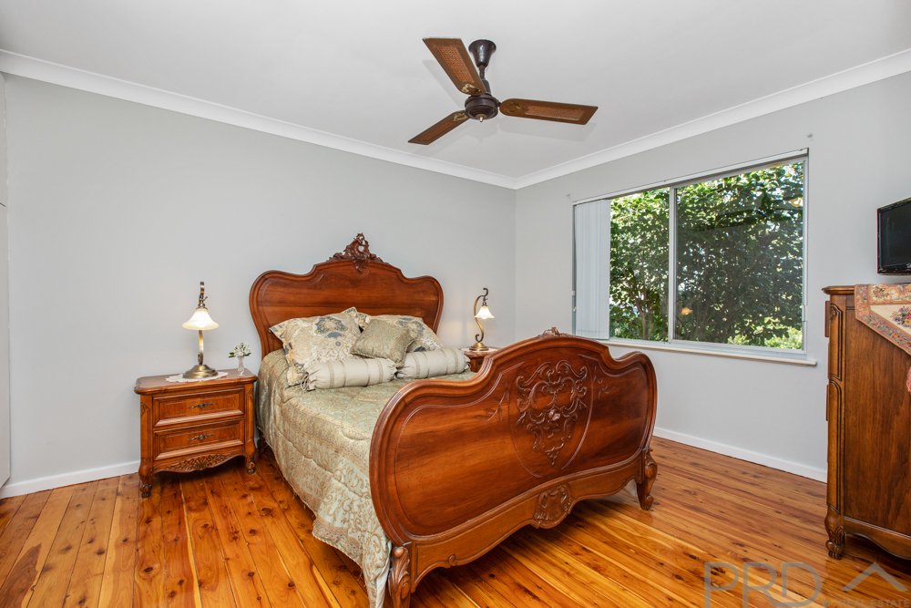 8 Howard Close THORNTON 16