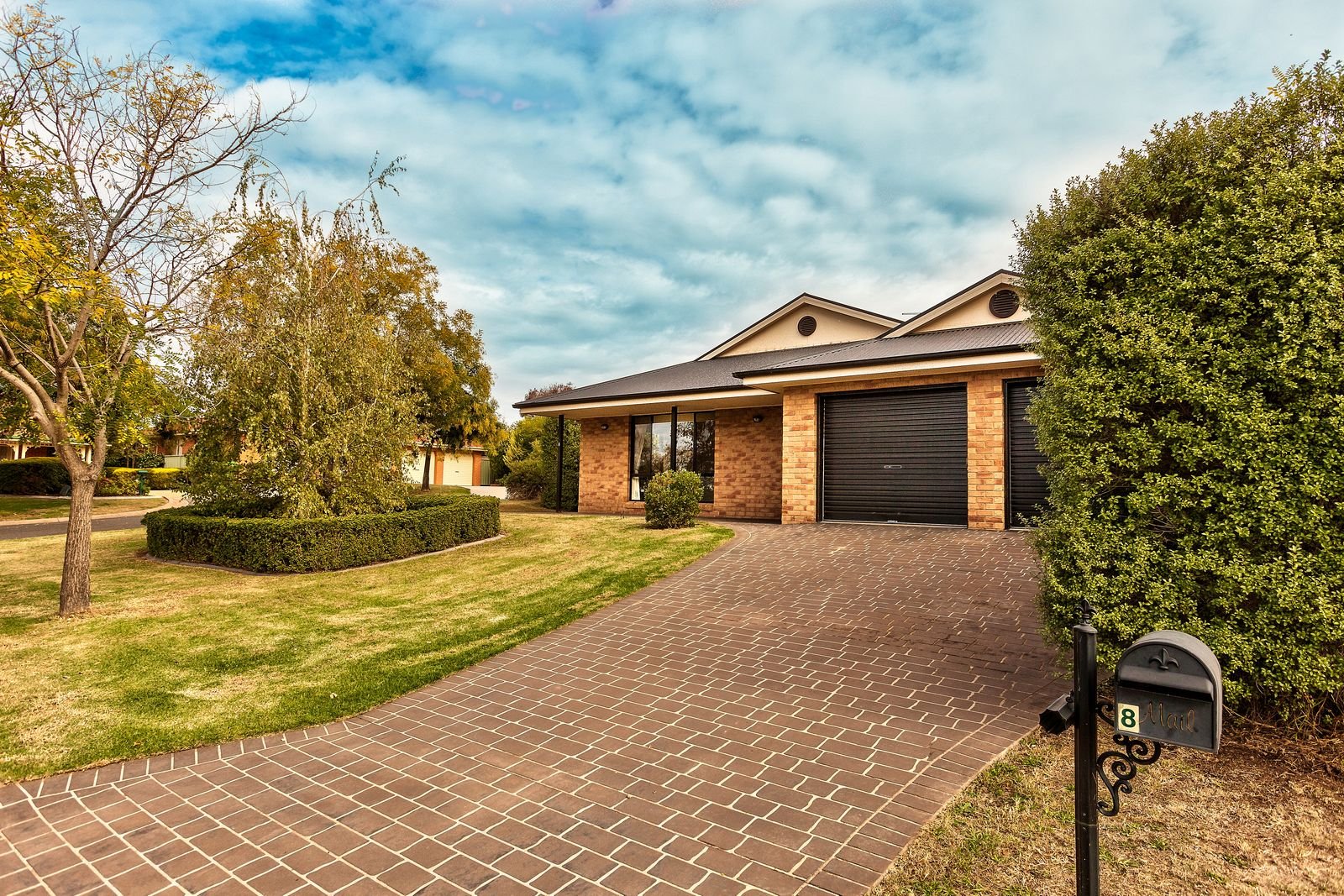 8 Howard Lane GLENROY 2