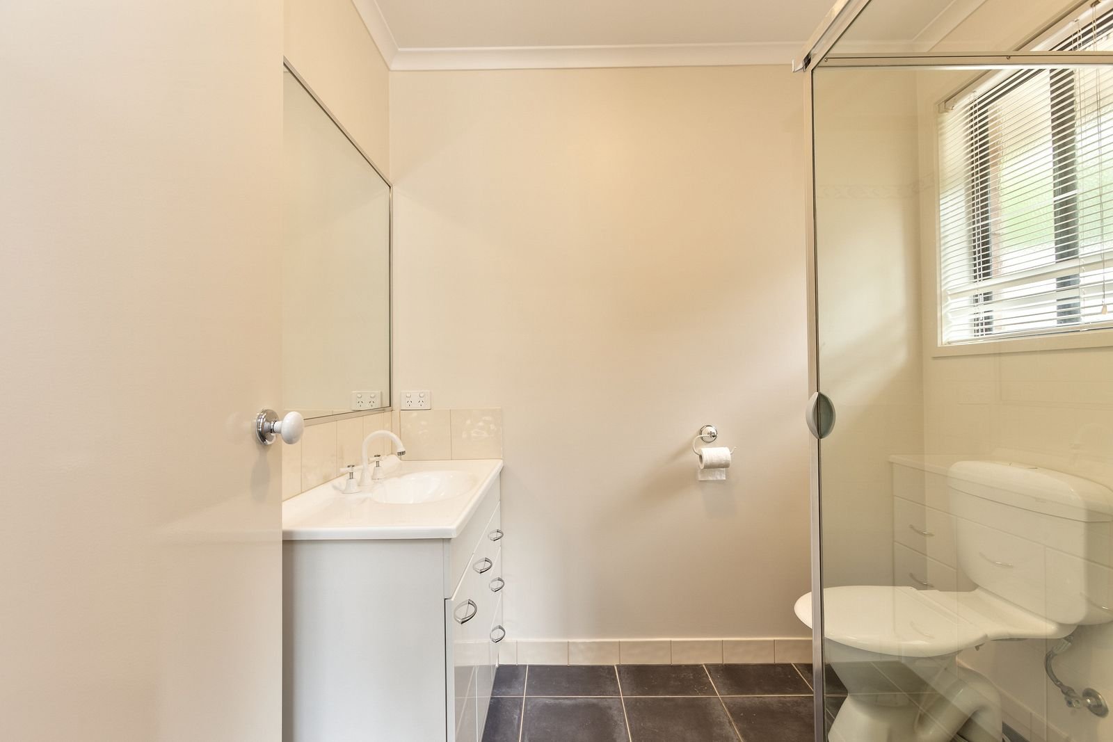 8 Howard Lane GLENROY 9