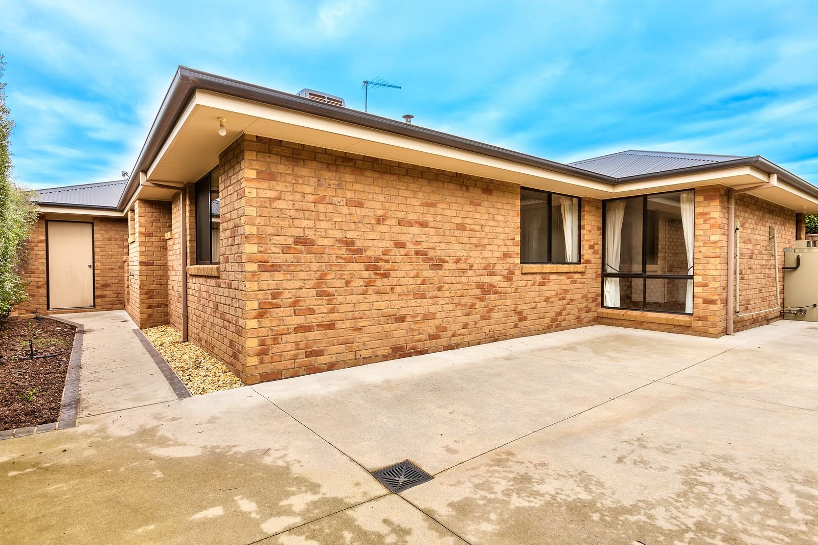 8 Howard Lane GLENROY 15