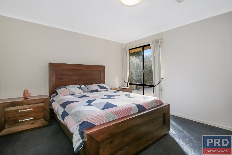 8 Howard Lane GLENROY 5