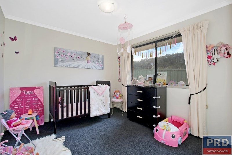 8 Howard Lane GLENROY 8