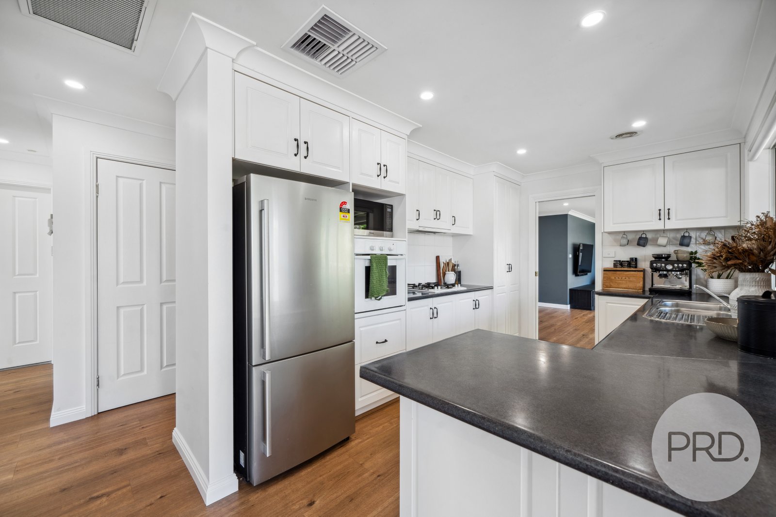 8 Hudson Drive LLOYD 8