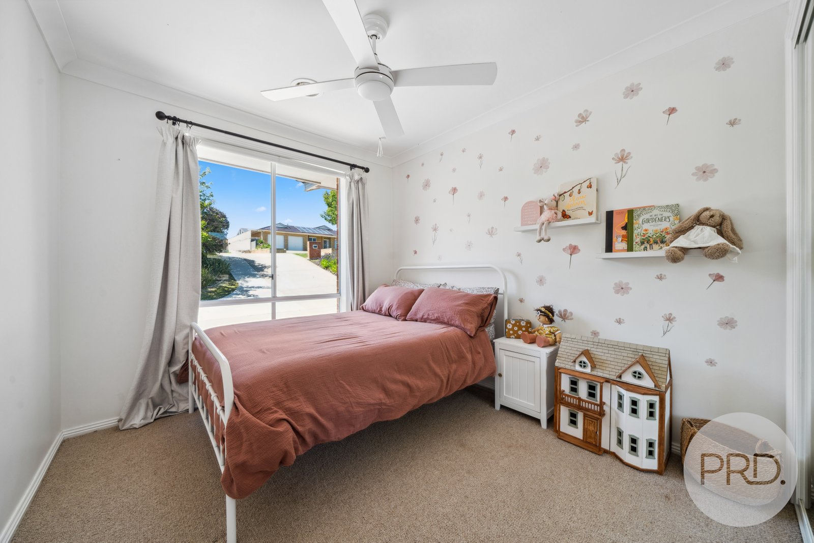 8 Hudson Drive LLOYD 11