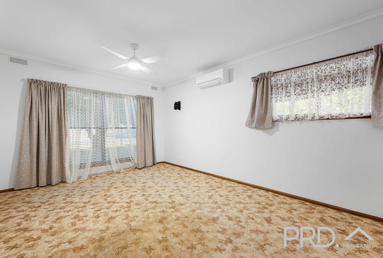 8 Hume Street DARETON 6