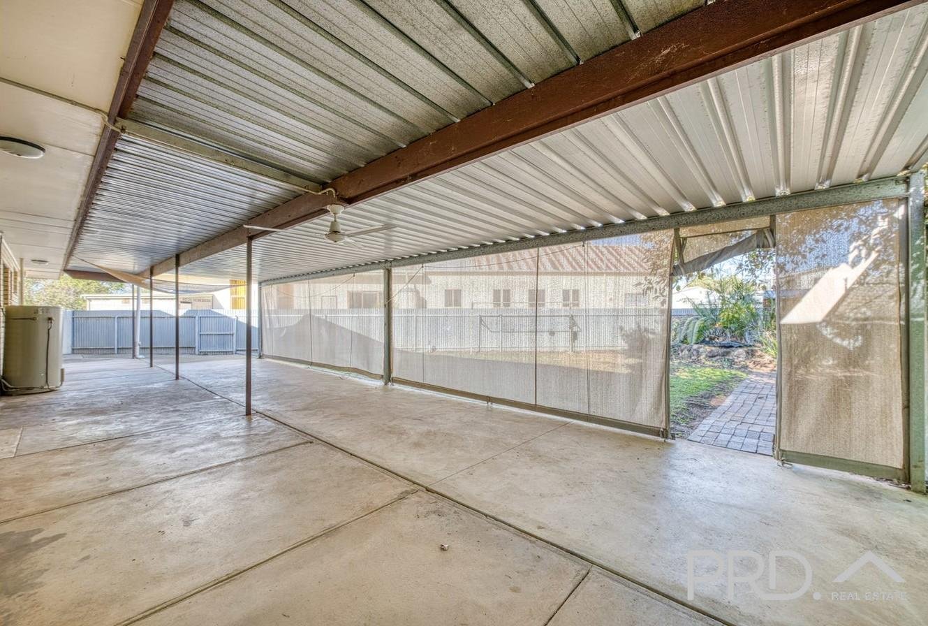 8 Hume Street DARETON 11