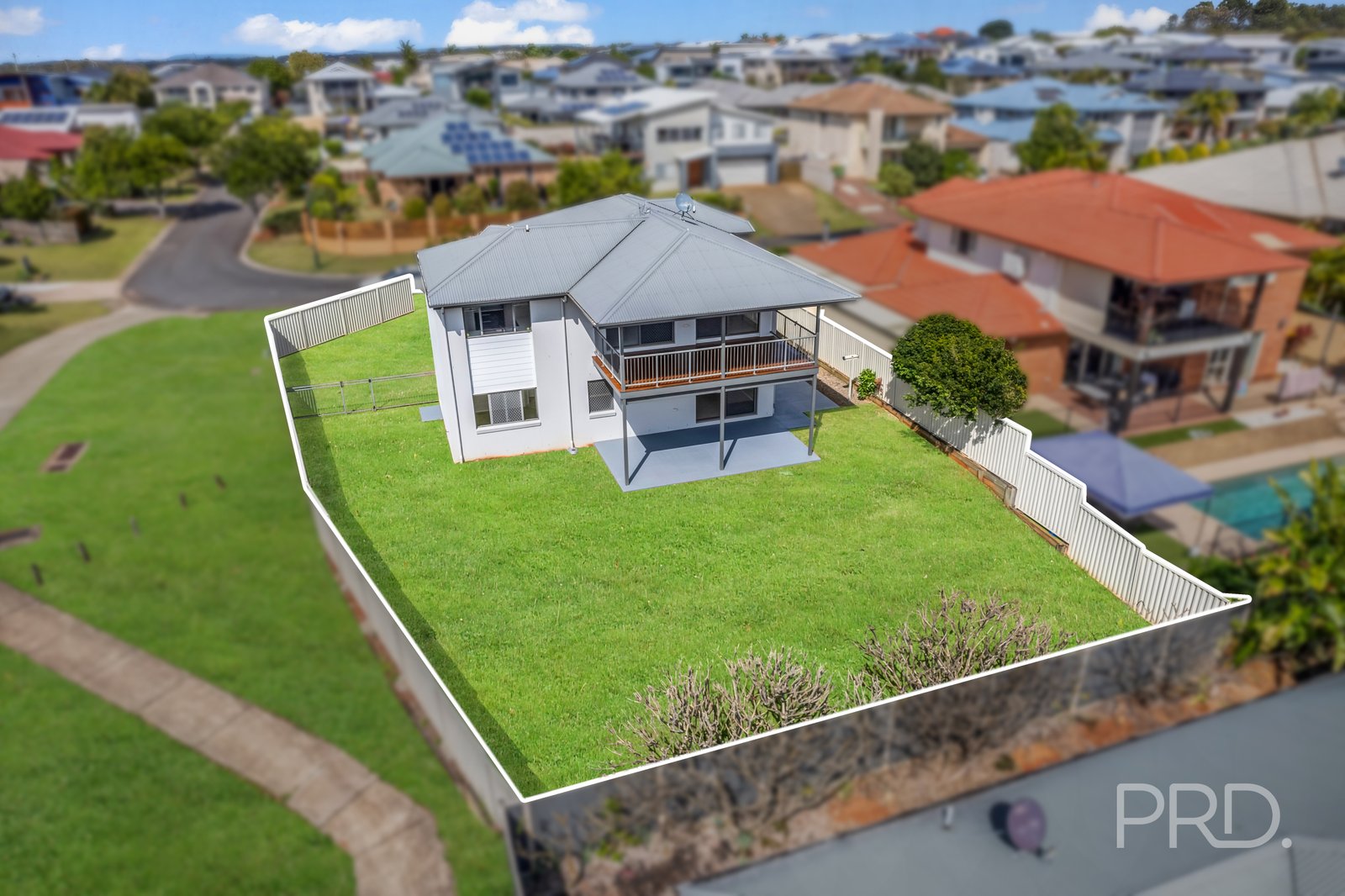 8 HUNTLY Place REDLAND BAY 7