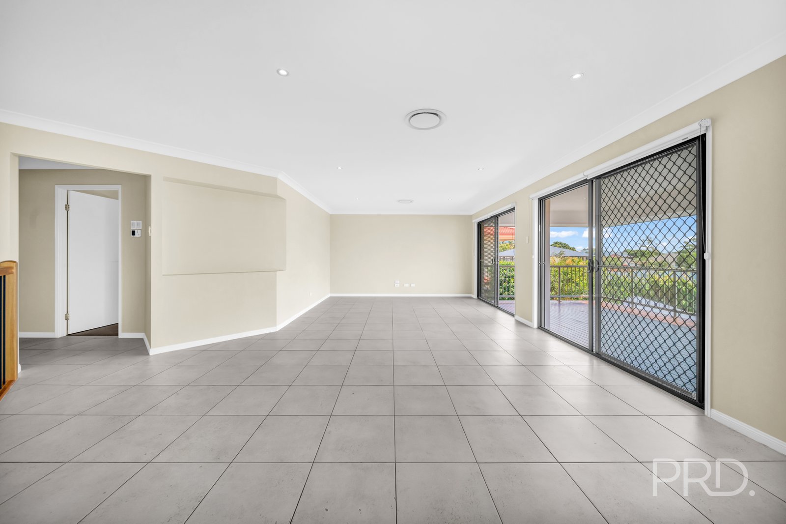 8 HUNTLY Place REDLAND BAY 15