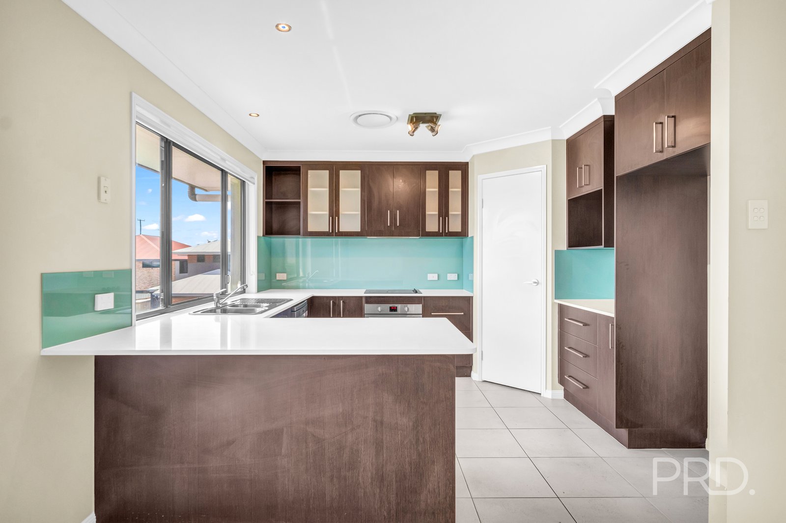 8 HUNTLY Place REDLAND BAY 16