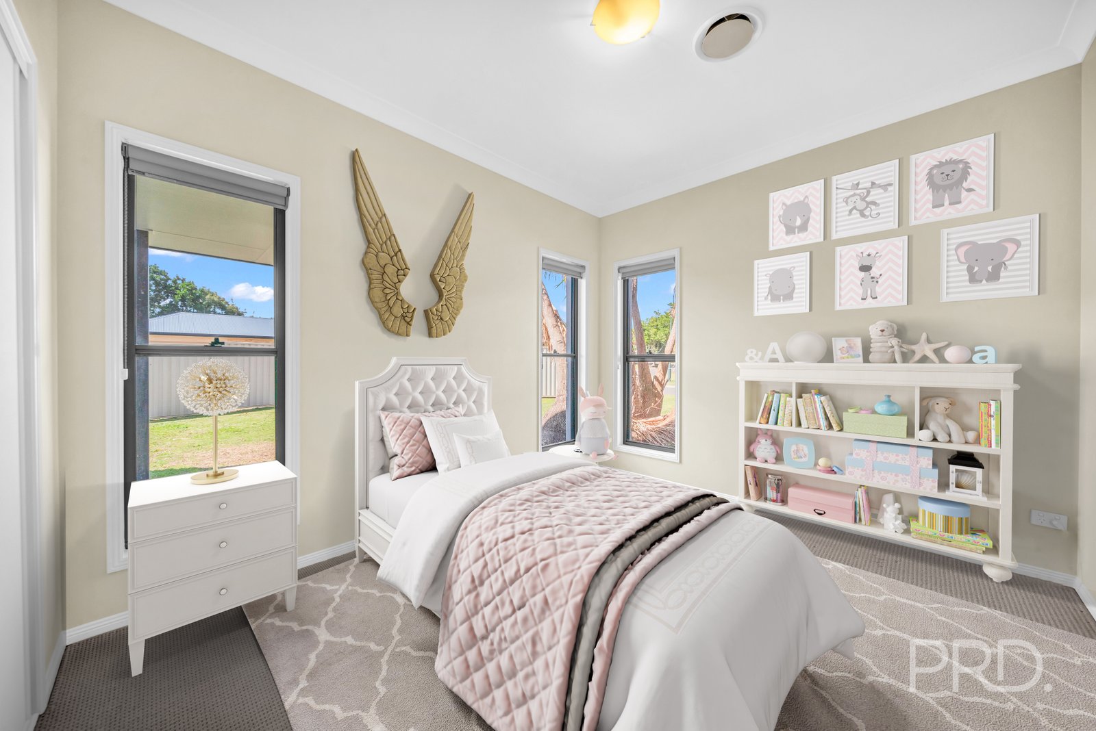 8 HUNTLY Place REDLAND BAY 29