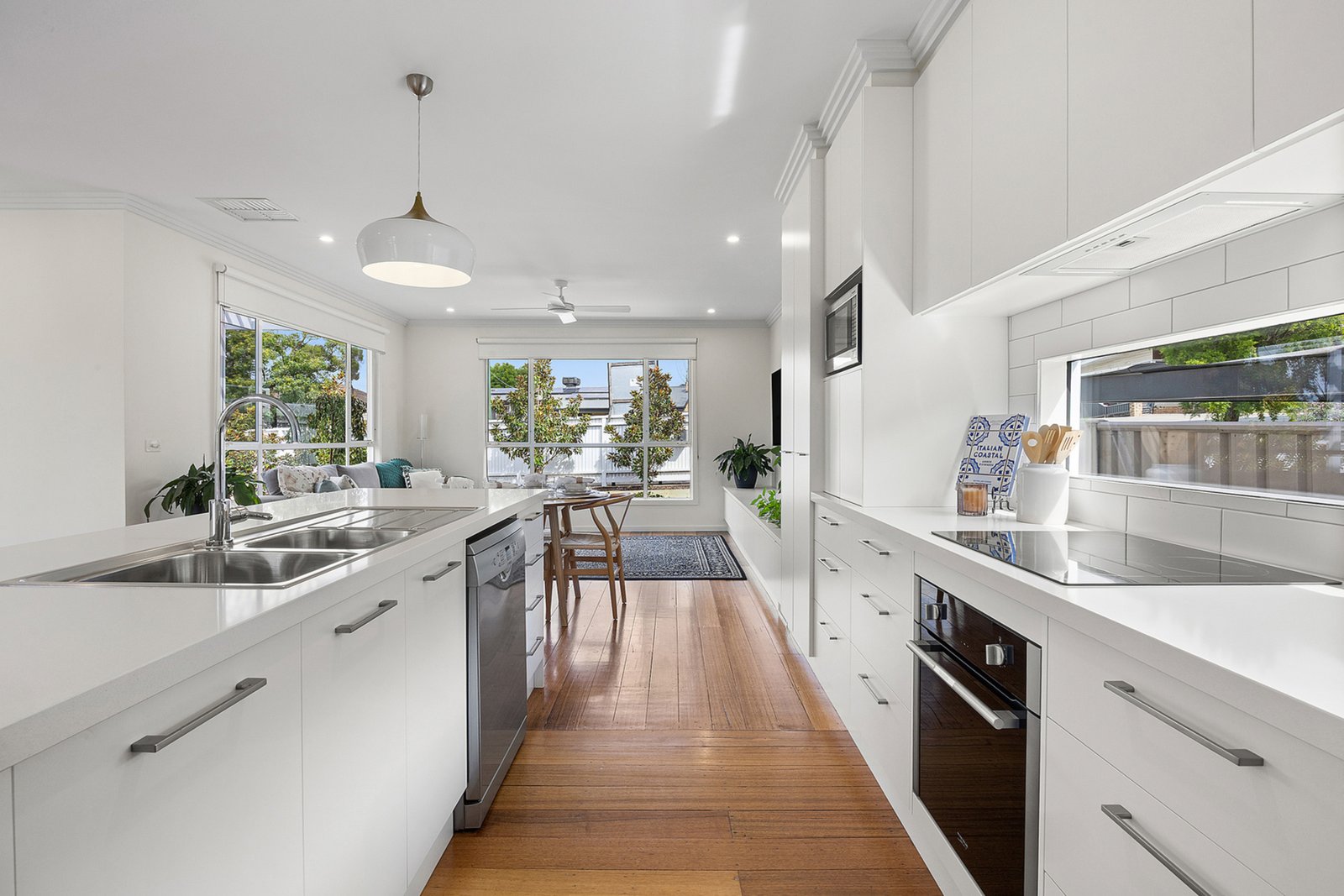 Gallery: 8 Illingworth Street