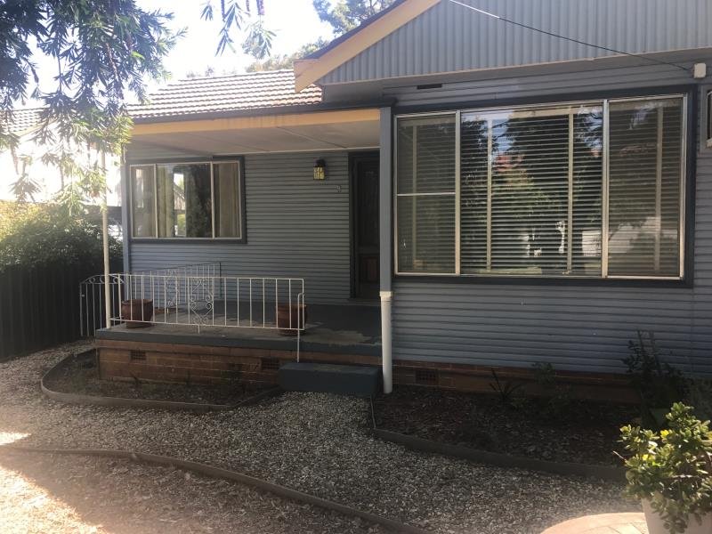 8 Indarra Street TAMWORTH 1