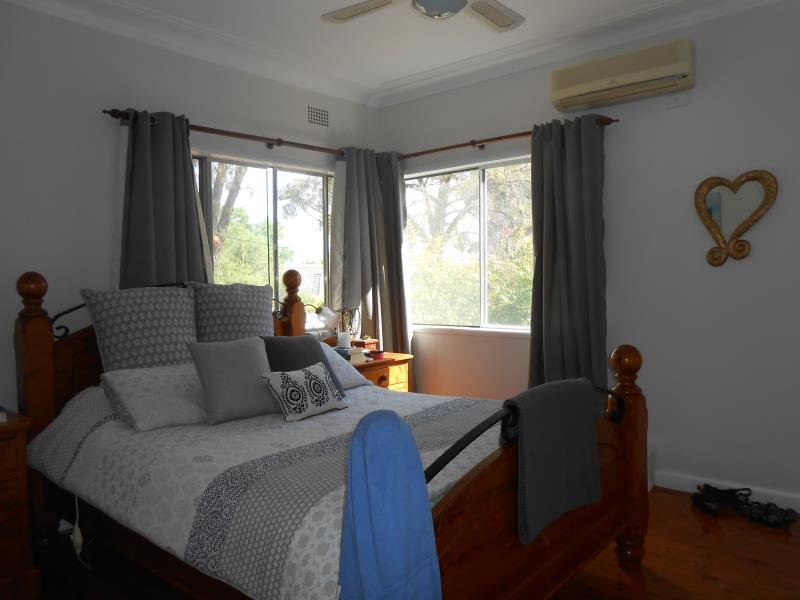 8 Indarra Street TAMWORTH 5