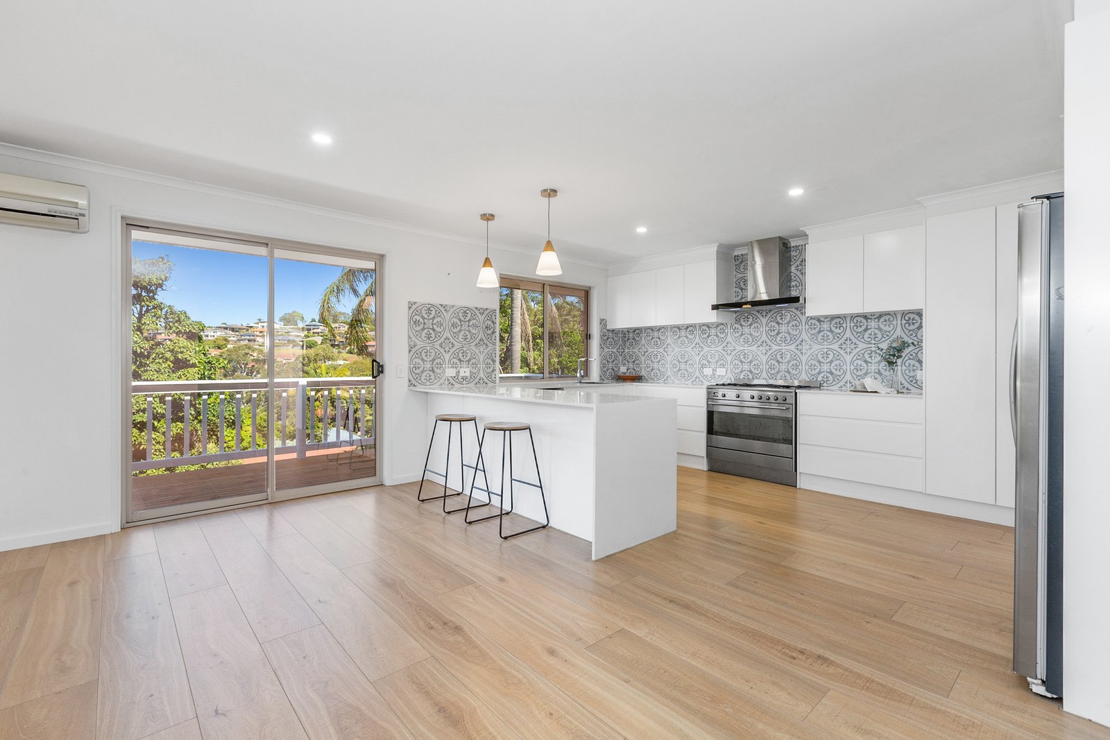 8 Inverness Court BANORA POINT 7