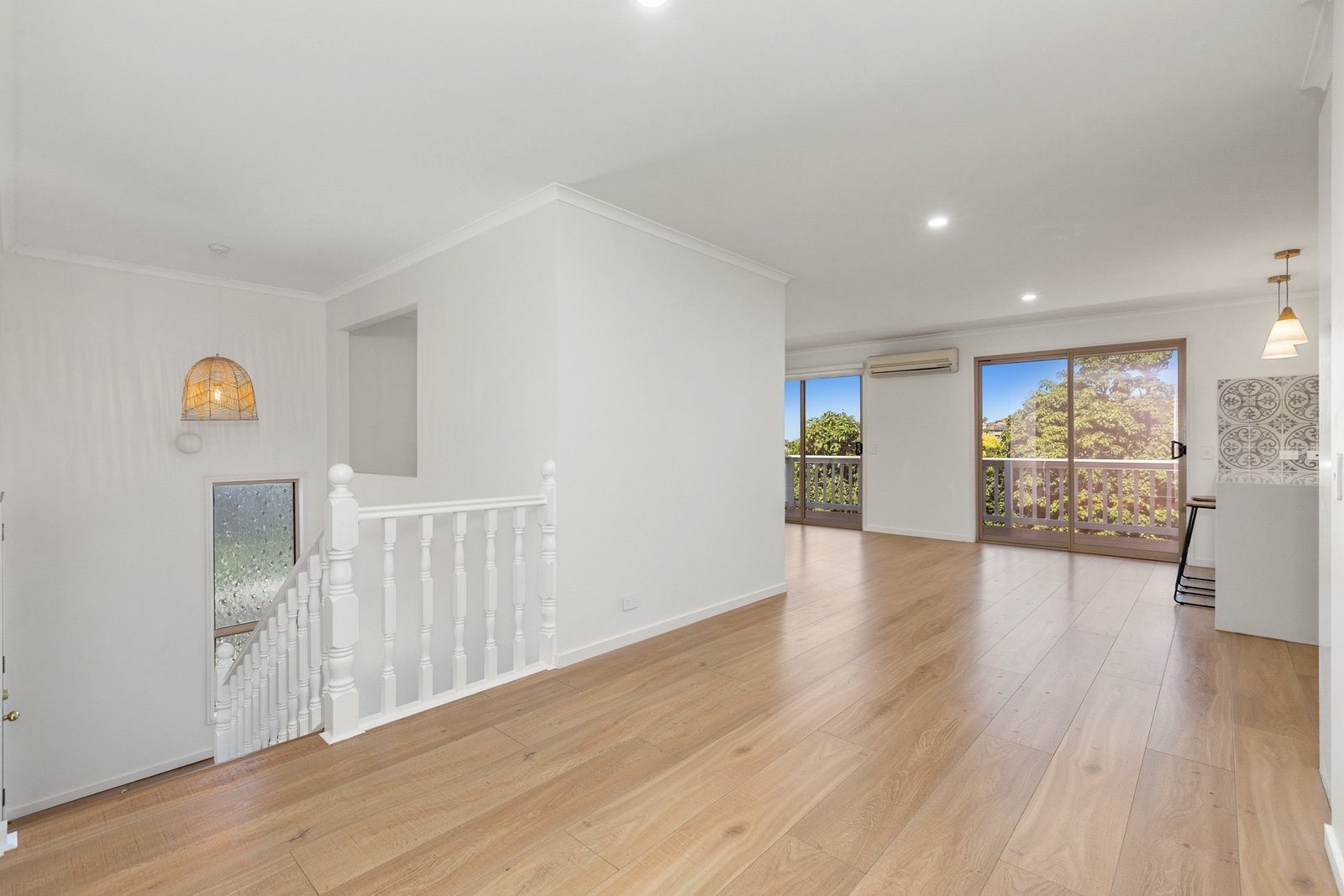 8 Inverness Court BANORA POINT 9