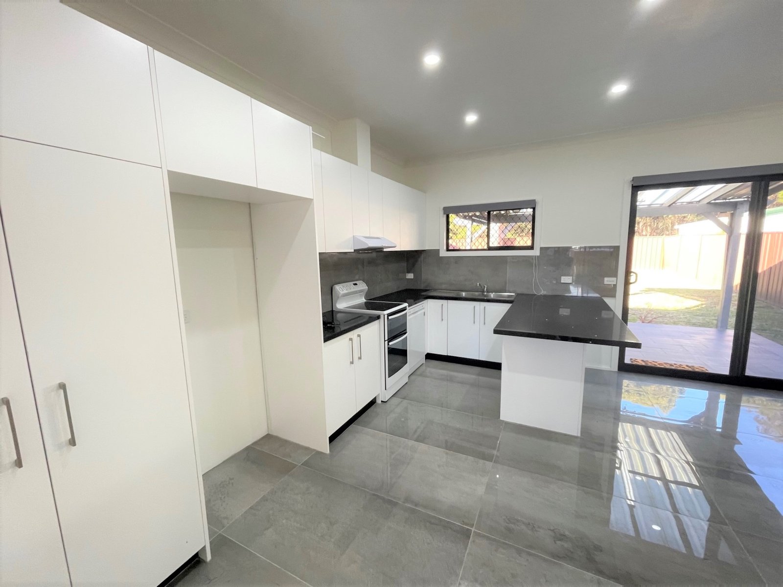 8 Iris Avenue RIVERWOOD 7