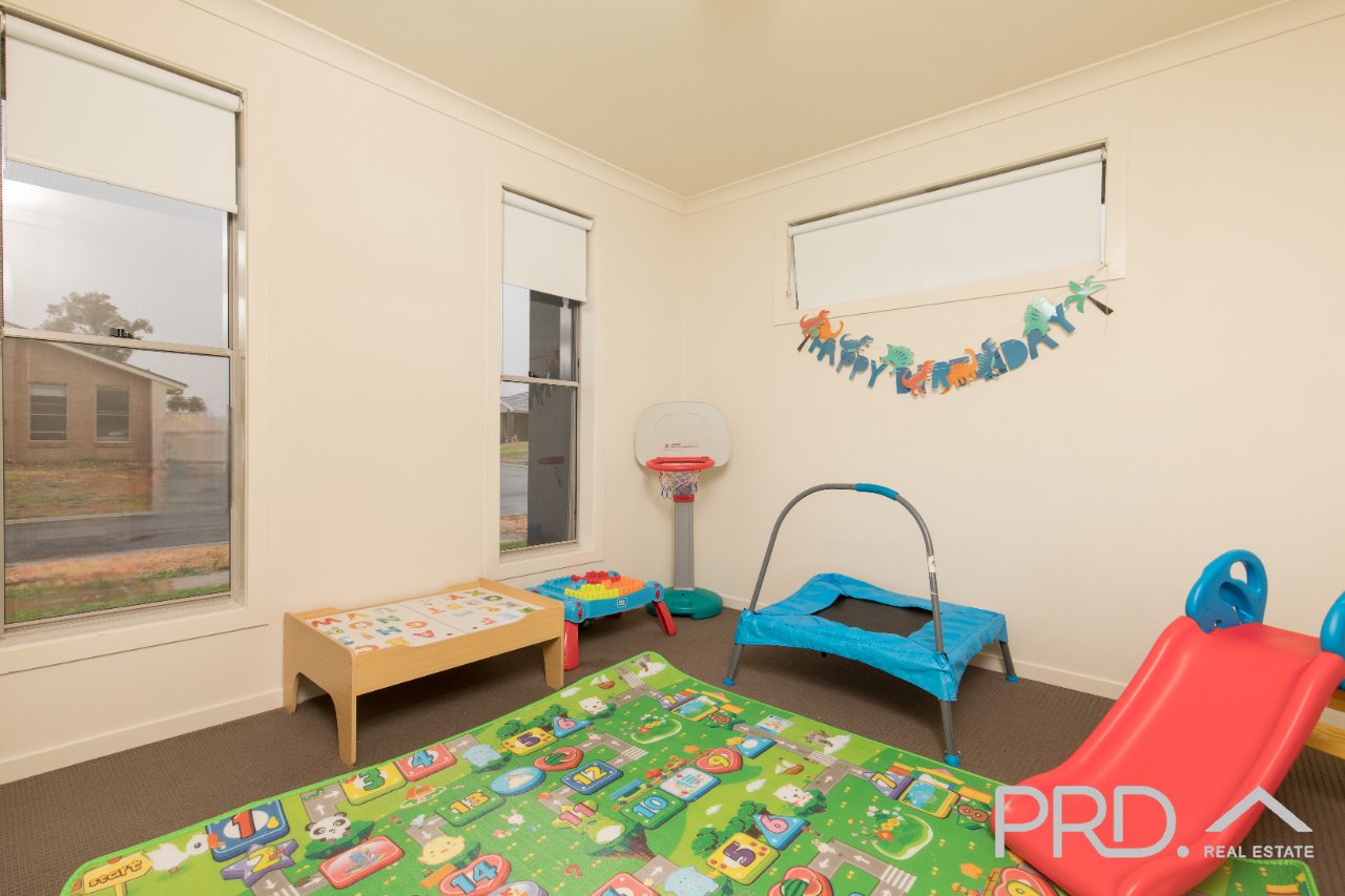 8 Isaiah Way MILDURA 9