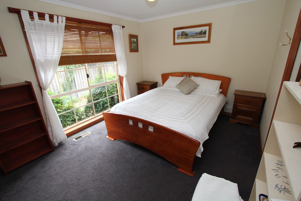 8 James Court MINERS REST 9