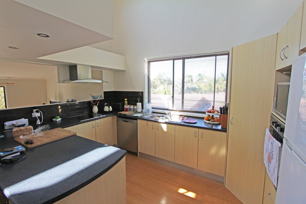 8 Jancoon Court CARRARA 4