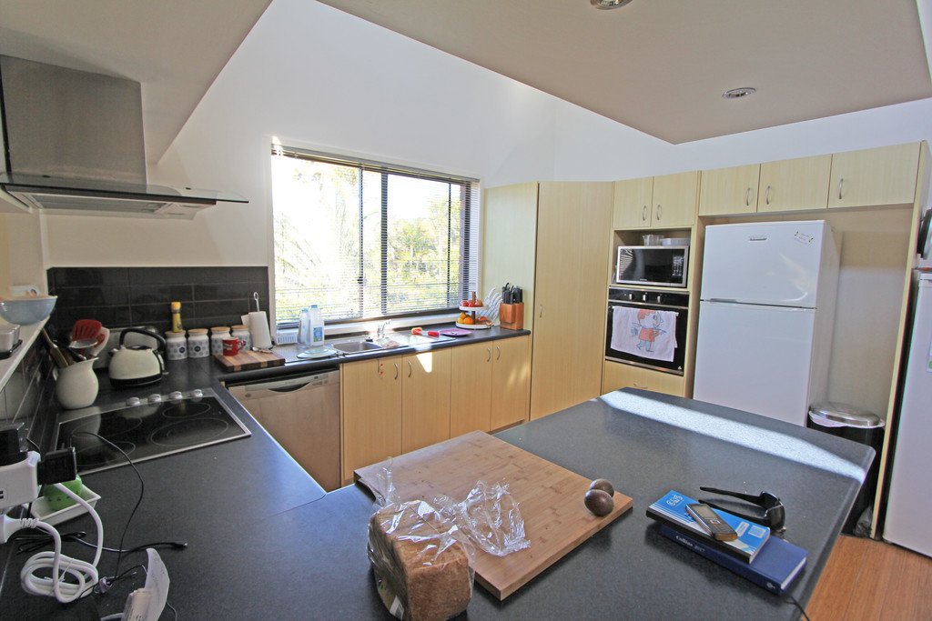 8 Jancoon Court CARRARA 5