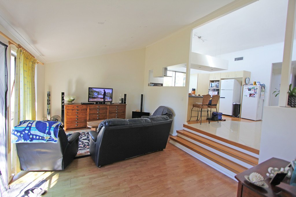 8 Jancoon Court CARRARA 7