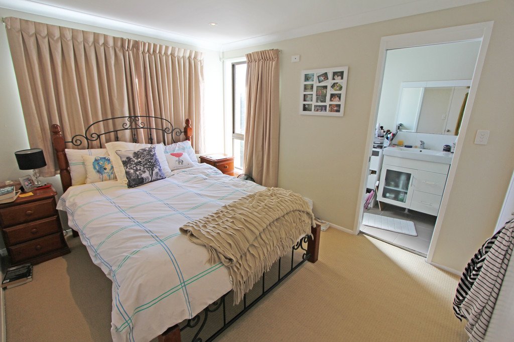 8 Jancoon Court CARRARA 9