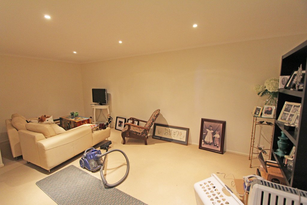 8 Jancoon Court CARRARA 14