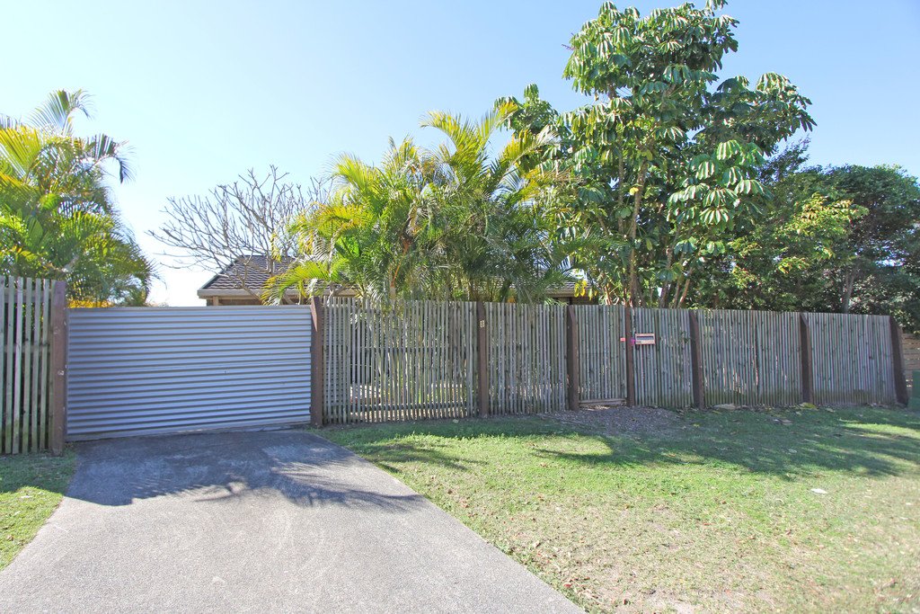 8 Jancoon Court CARRARA 17