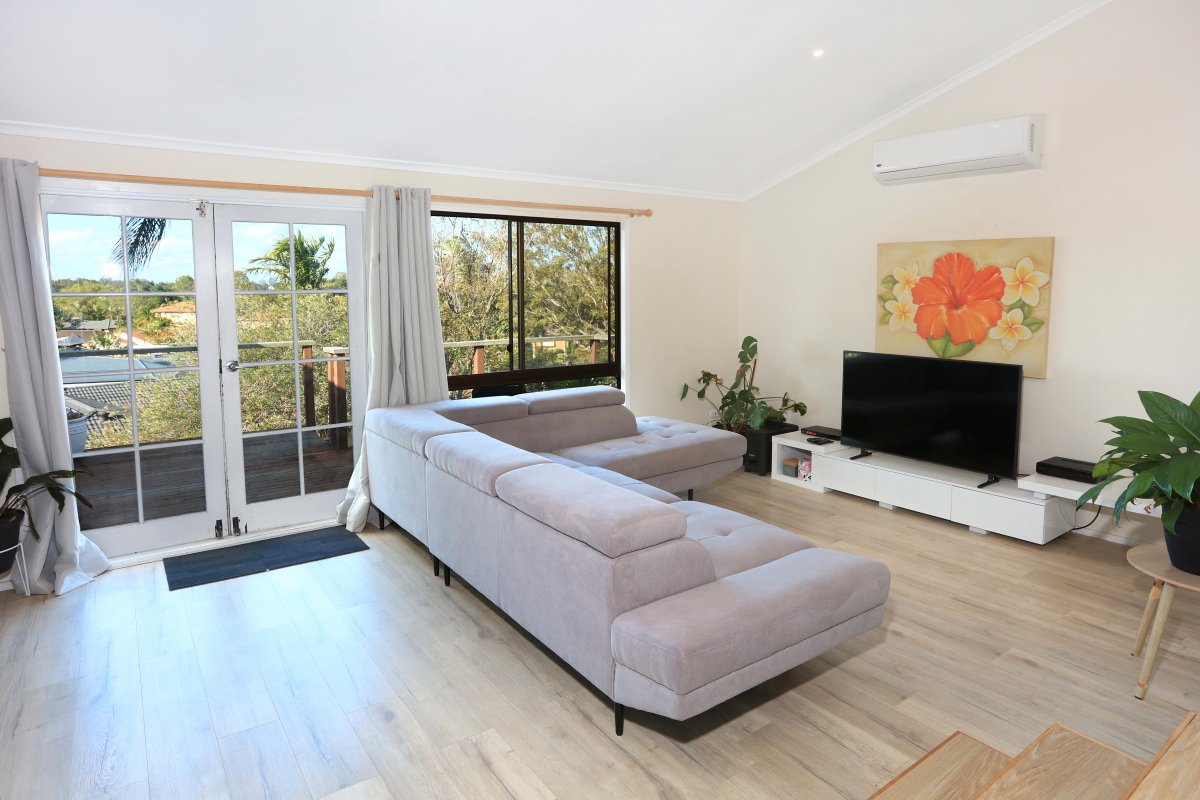 8 Jancoon Court CARRARA 3
