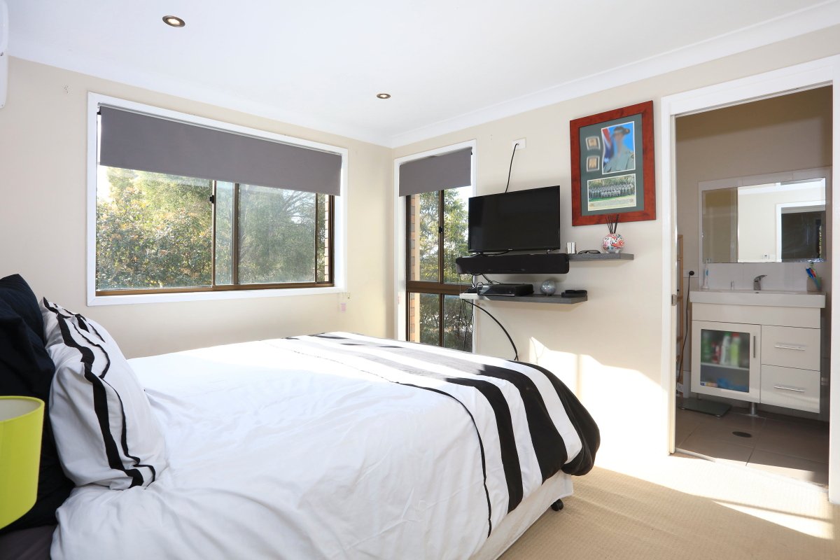 8 Jancoon Court CARRARA 12