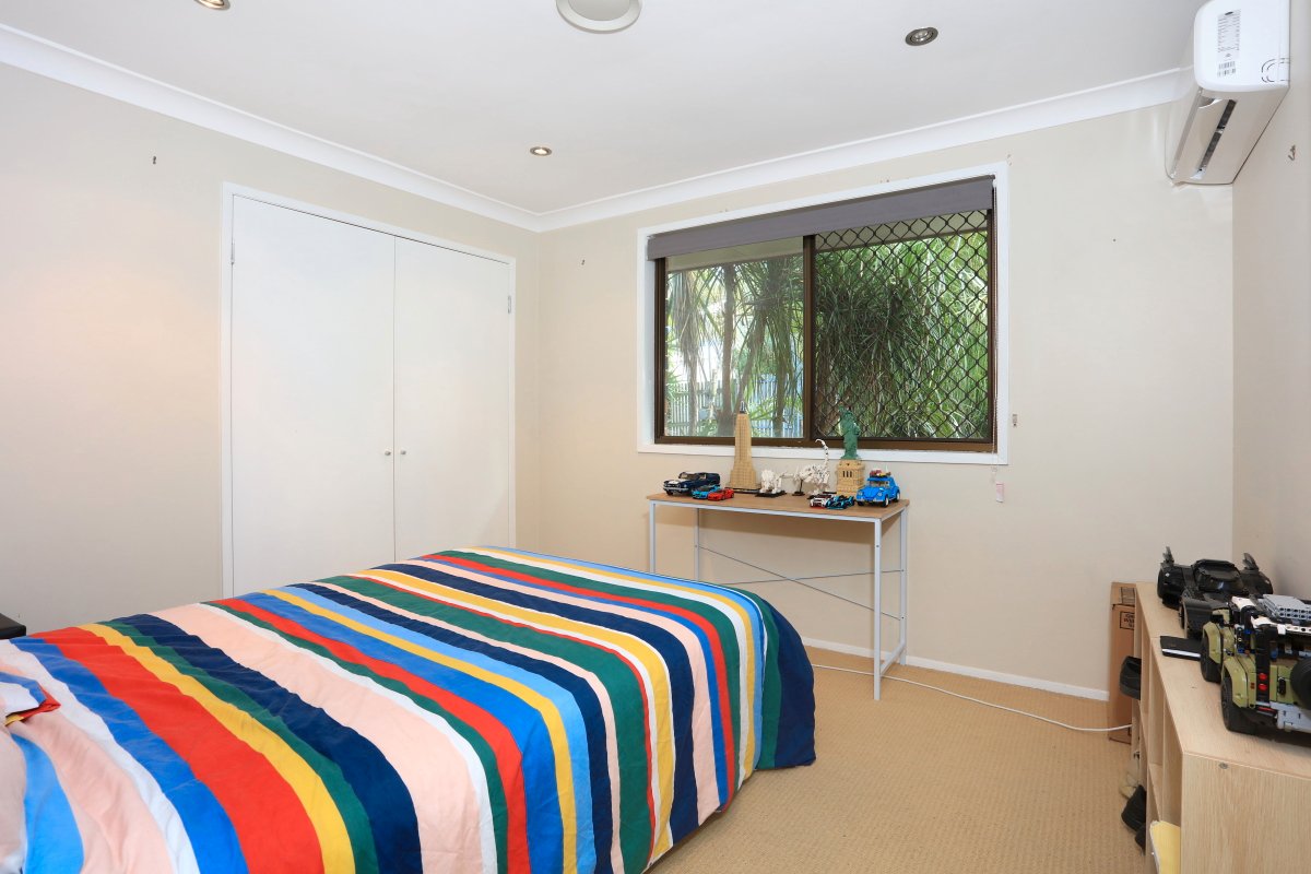 8 Jancoon Court CARRARA 15