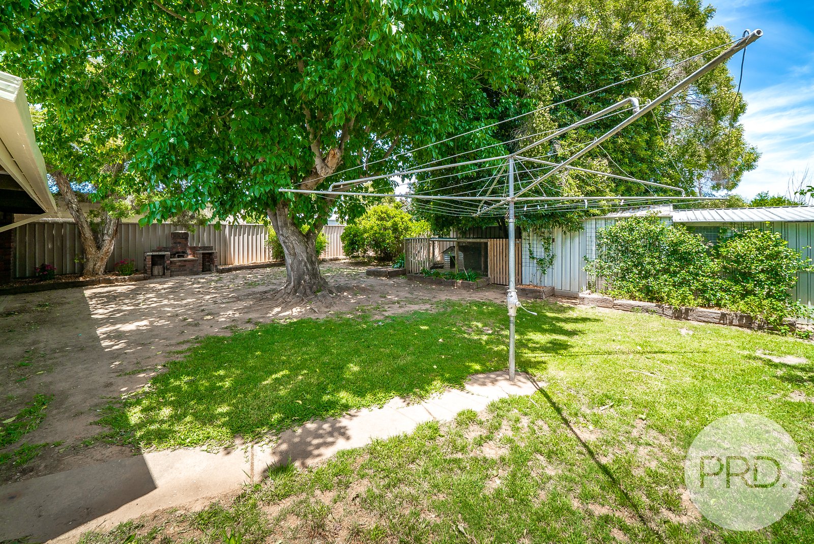 8 Jasmin Crescent LAKE ALBERT 12