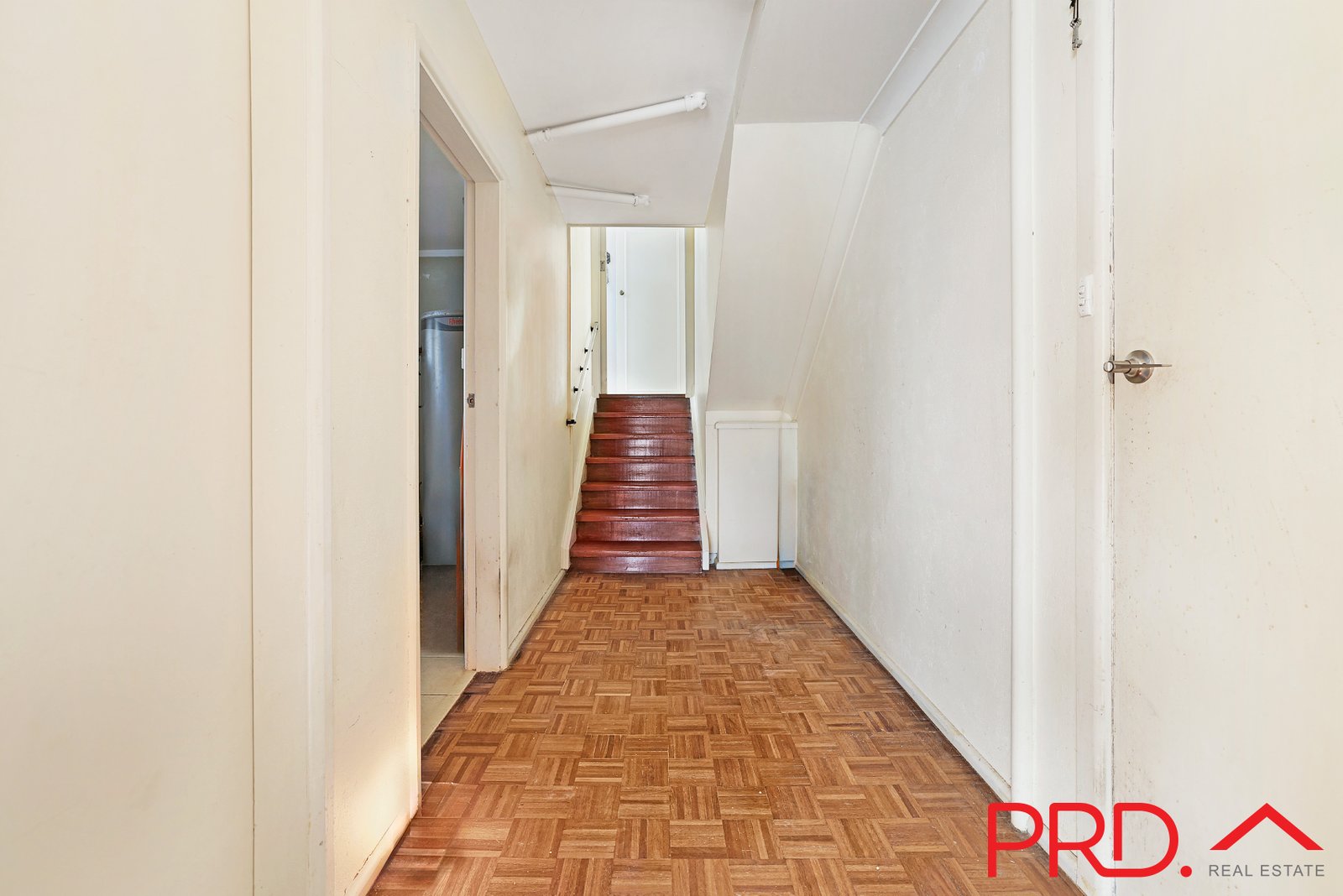 8 Jay Street TAMWORTH 18