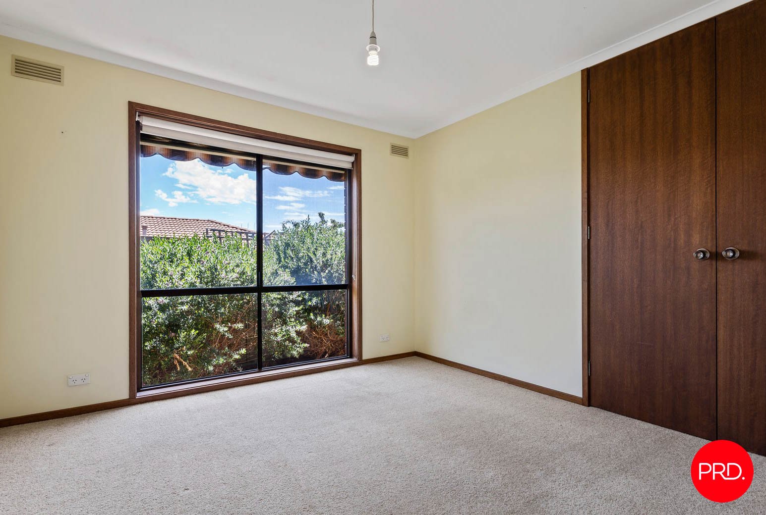 8 Jeffrey Avenue FLORA HILL 6