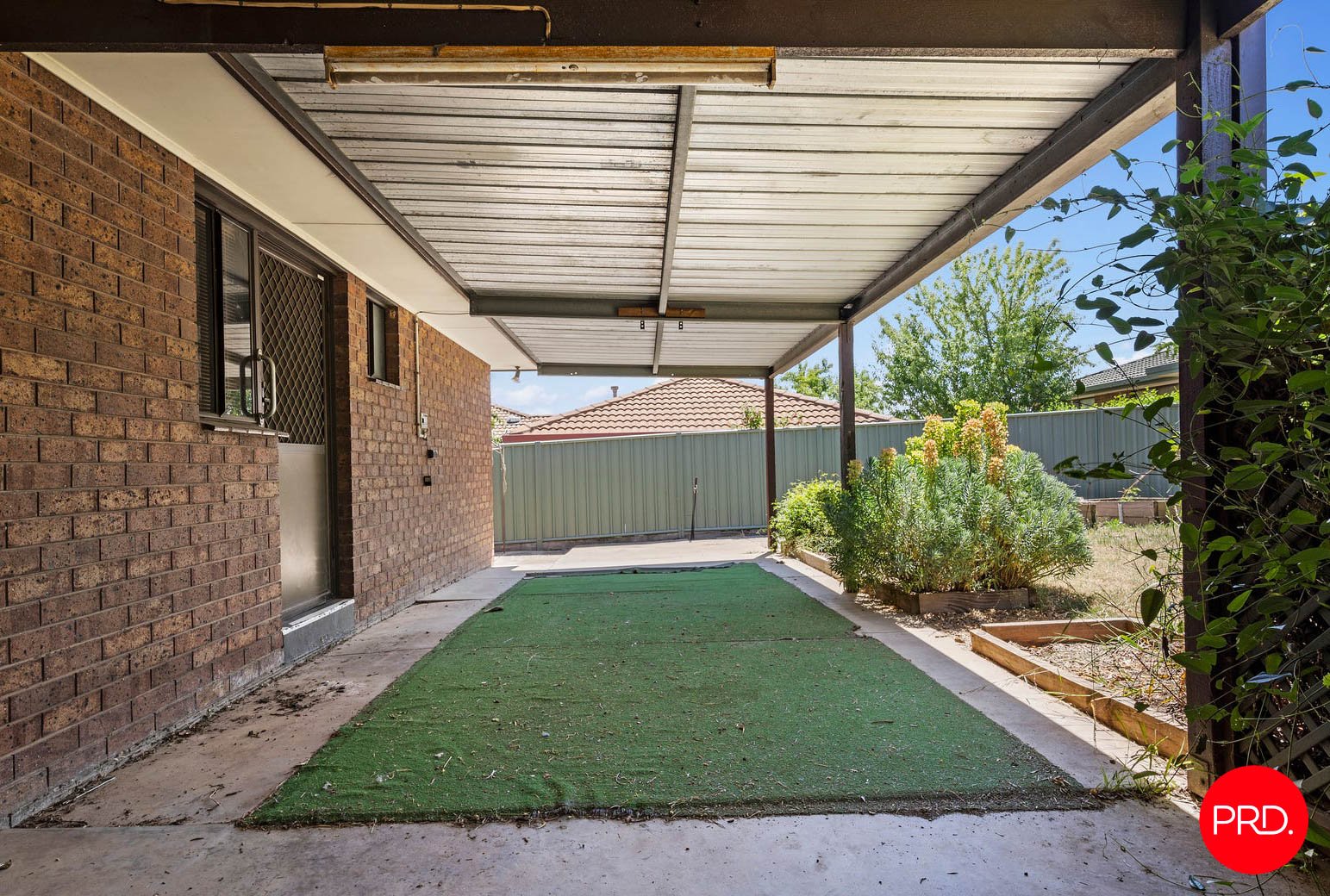 8 Jeffrey Avenue FLORA HILL 8