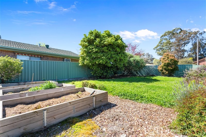 8 Jeffrey Avenue FLORA HILL 6