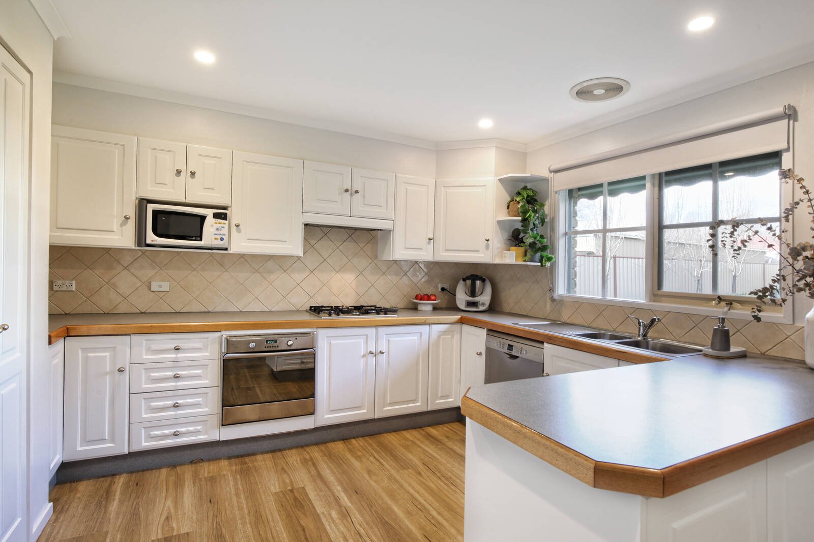 Real Estate and Property in 8 Jeffrey Street, Kyneton, VIC