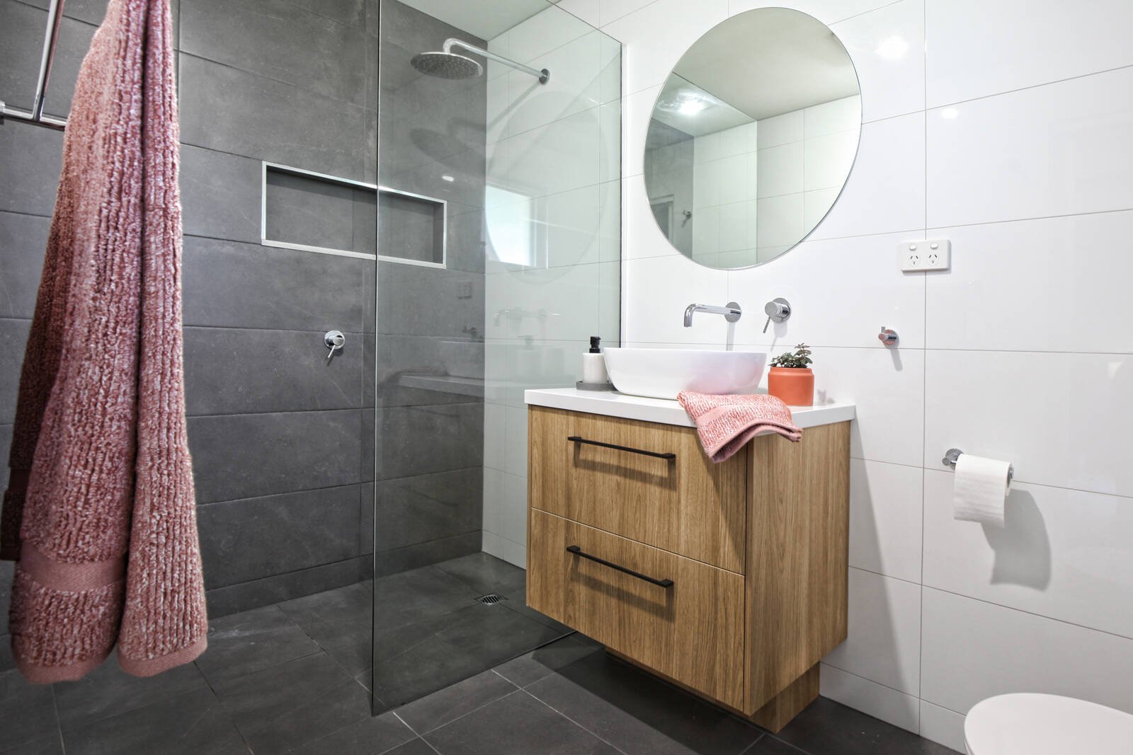 Real Estate and Property in 8 Jeffrey Street, Kyneton, VIC