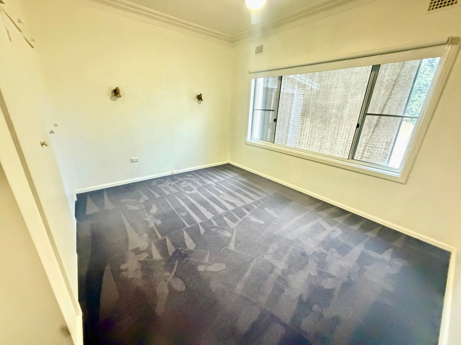 8 Jenkin Street TAMWORTH 7