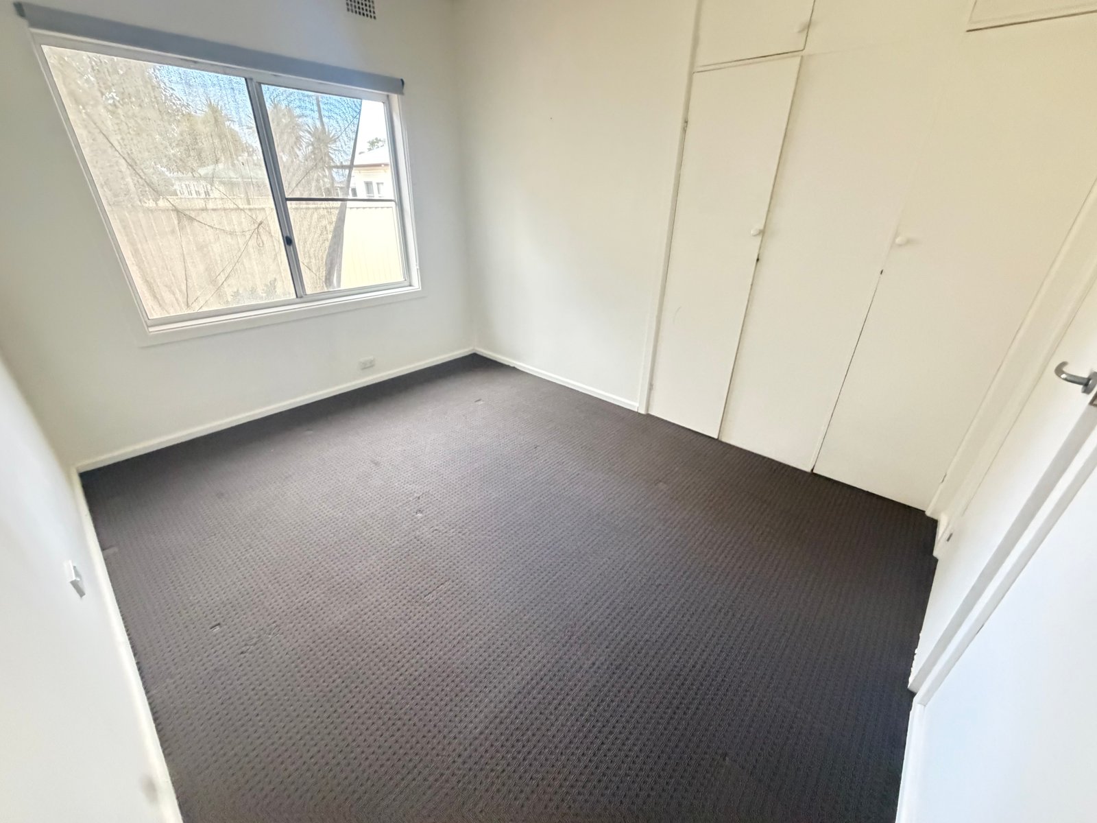 8 Jenkin Street TAMWORTH 8