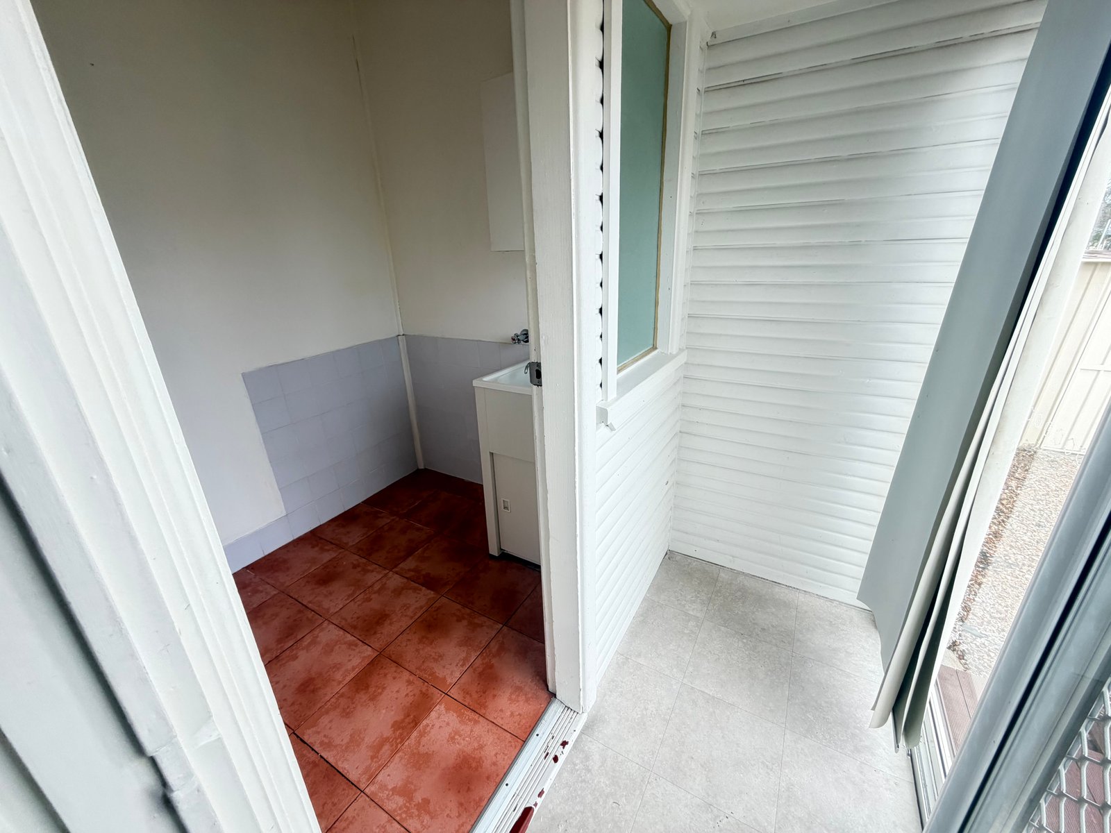 8 Jenkin Street TAMWORTH 12