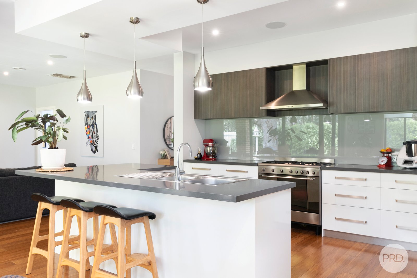 8 Jenola Court CANADIAN 8