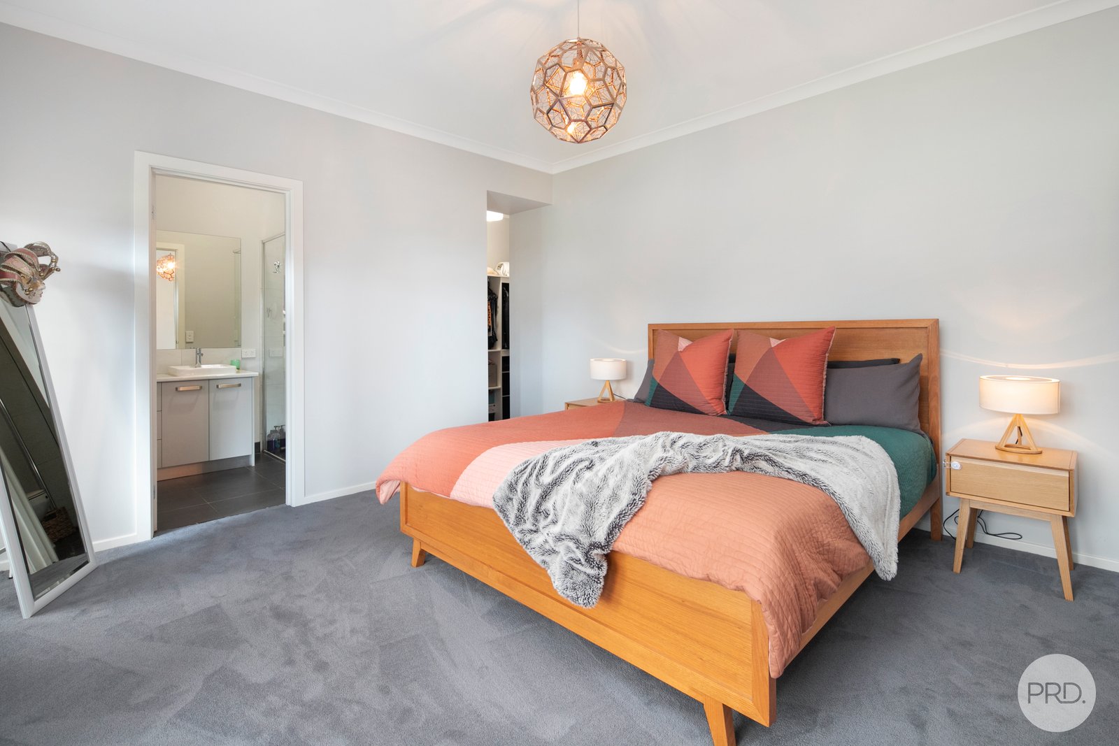 8 Jenola Court CANADIAN 10