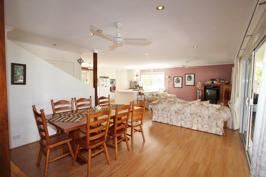 8 Jilpangi Crescent ASHMORE 6