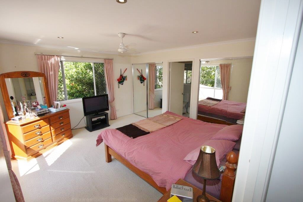 8 Jilpangi Crescent ASHMORE 7