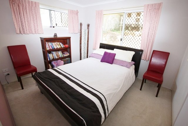 8 Jilpangi Crescent ASHMORE 10