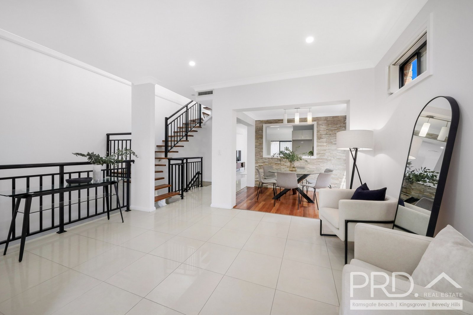 8 John Marie Place ROSELANDS 2