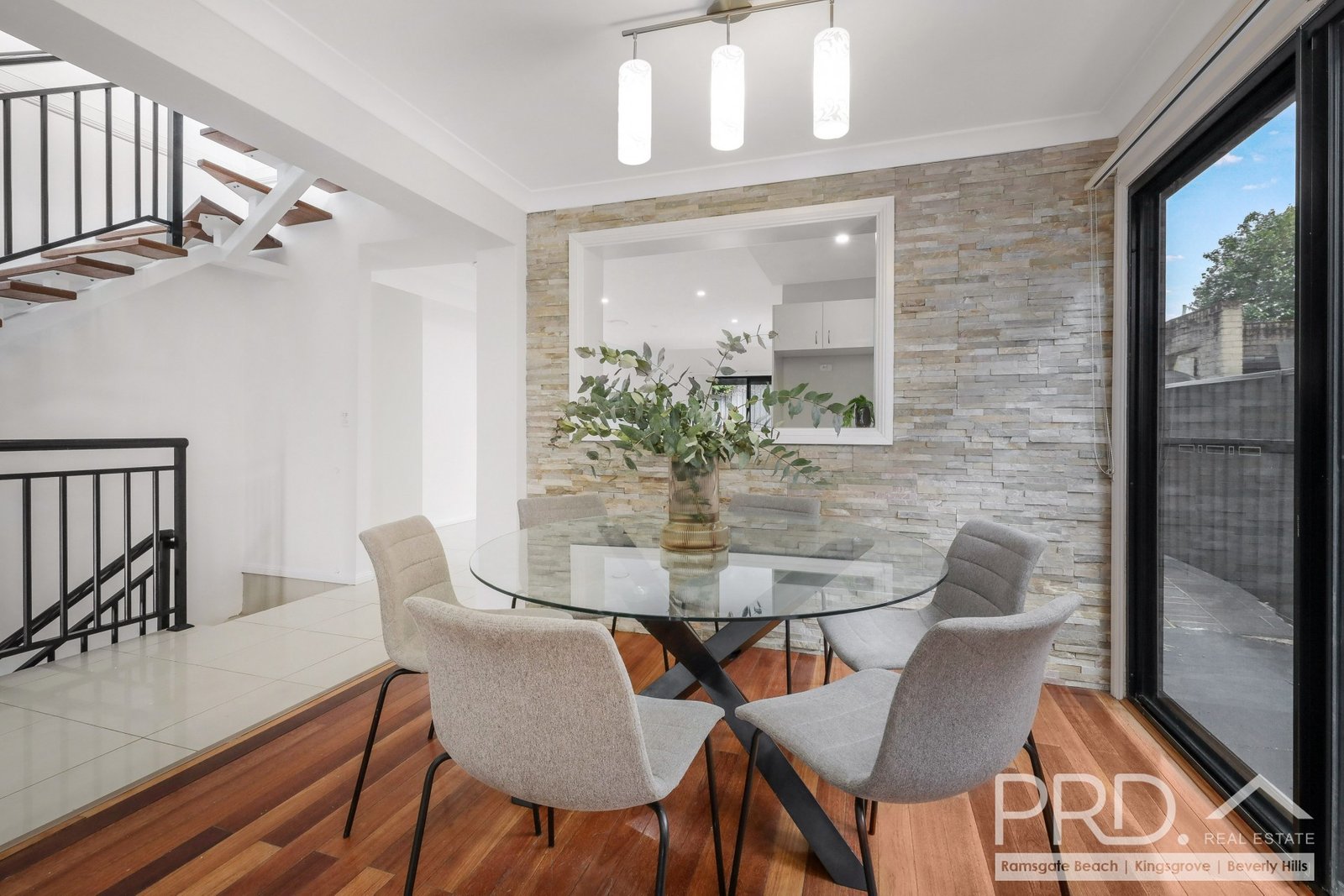 8 John Marie Place ROSELANDS 4