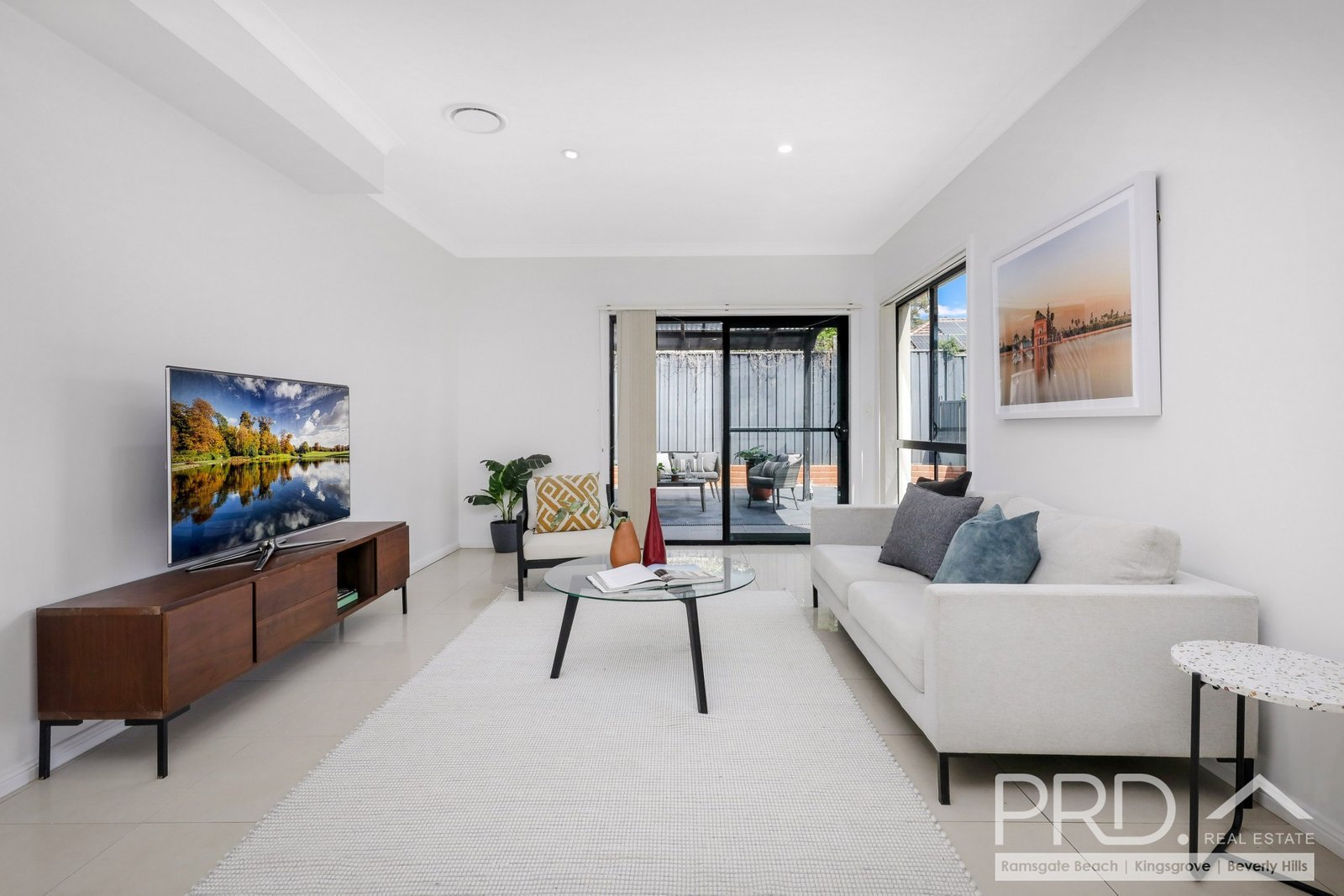 8 John Marie Place ROSELANDS 5