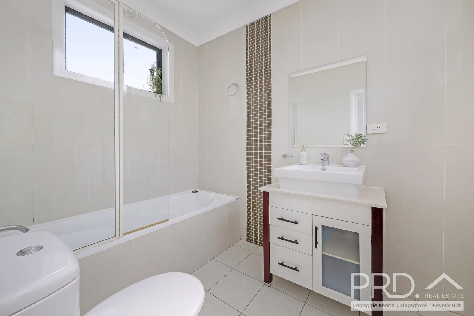 8 John Marie Place ROSELANDS 8